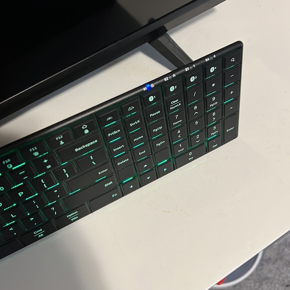 jellycomb backlit bluetooth keyboard - Picture 2 of 5